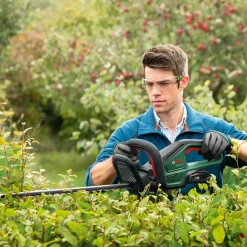 New Bosch gør det selv Bosch universal 18V hækkeklipper 55 cm 1x2,5 Ah batteri og lader