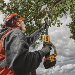 Clearance DeWALT DCMPS567N-XJ kædesav med forlængerskaft solo