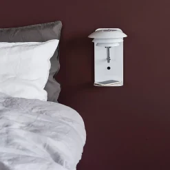 Væglamper^Dyberg Larsen DL20 væglampe H 28 cm  m/hylde og USB stik hvid