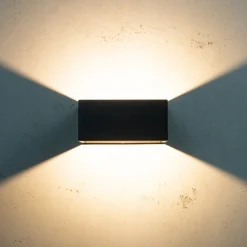 Hot Dyberg Larsen Jupiter udendørs væglampe