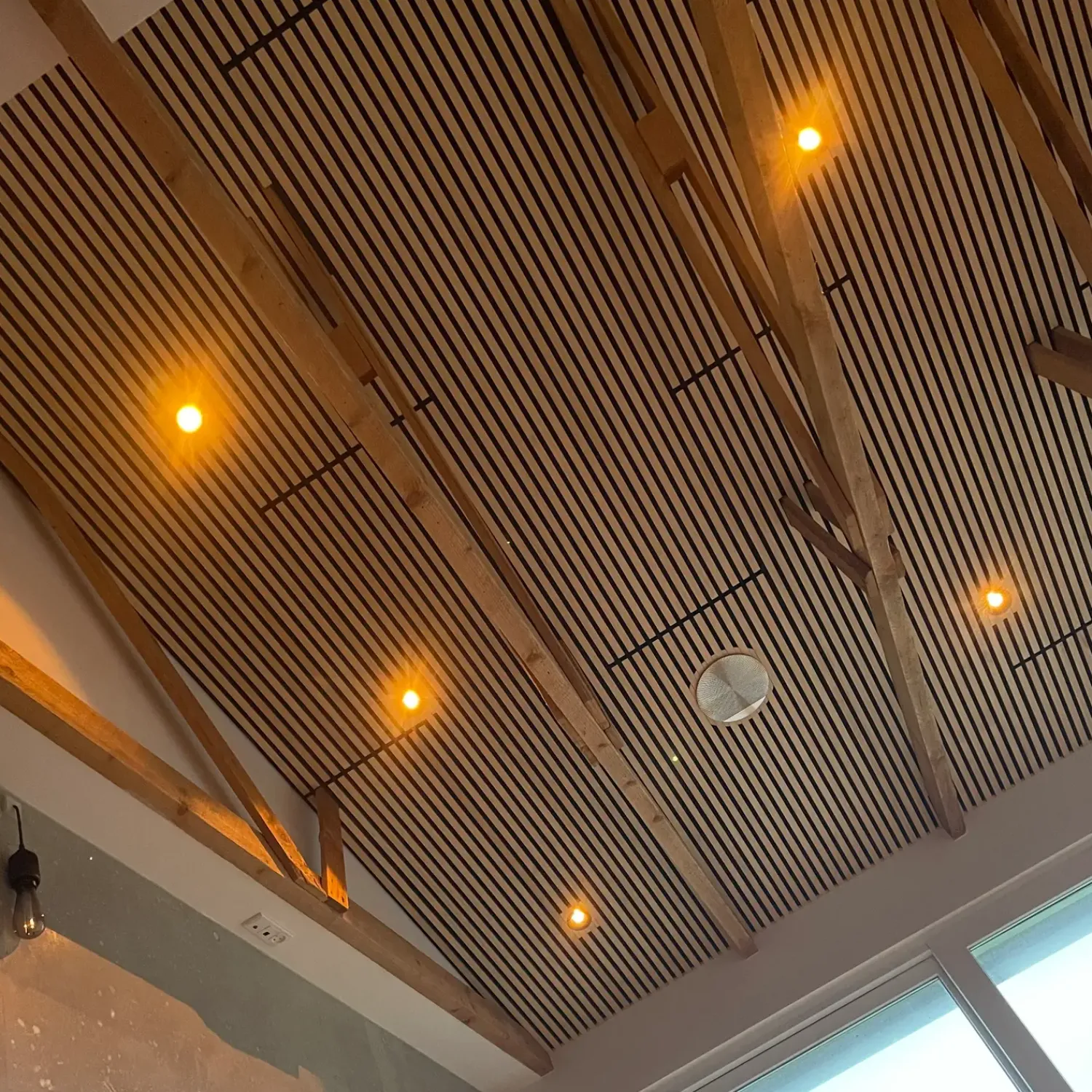 Fibrotech Akustikpaneler^Premium akustikpanel 22x605x2440 mm ask