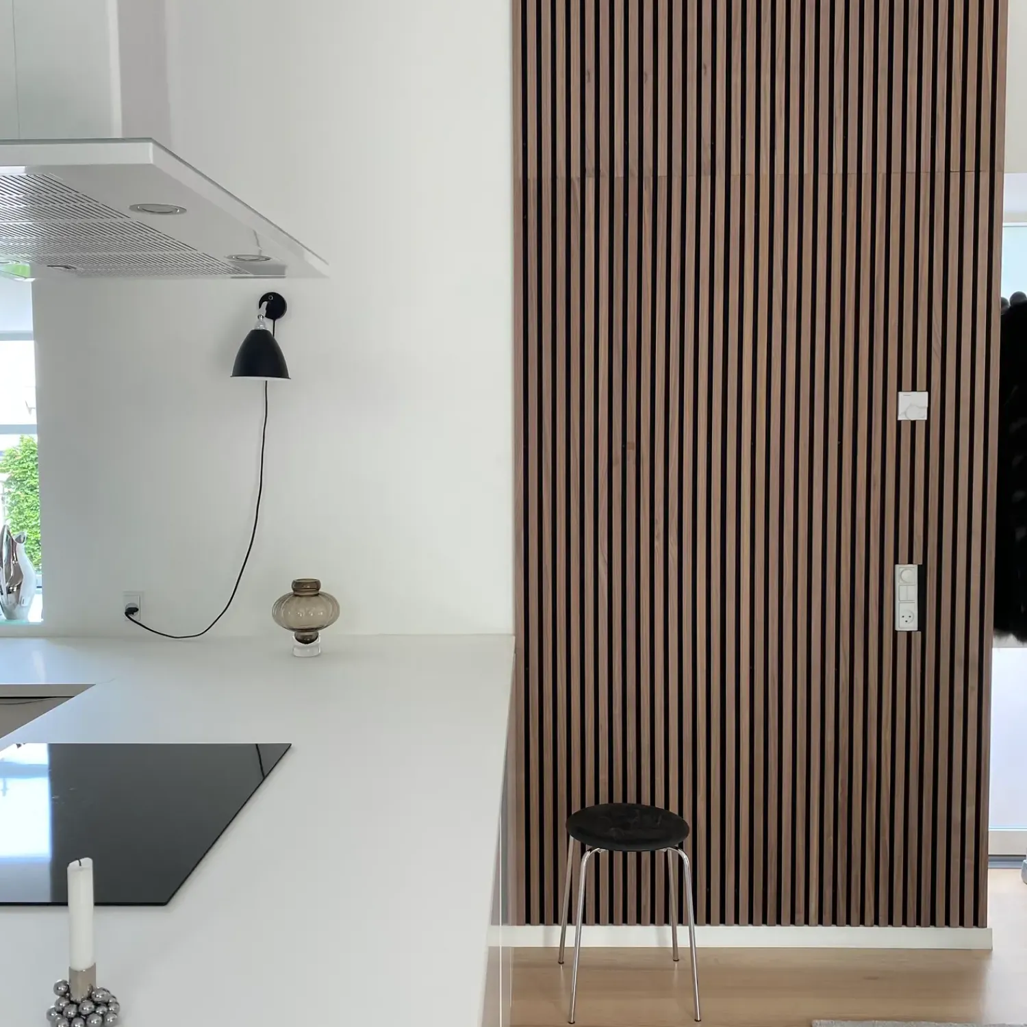 Fibrotech Akustikpaneler^Premium akustikpanel 22x605x2440 mm walnut