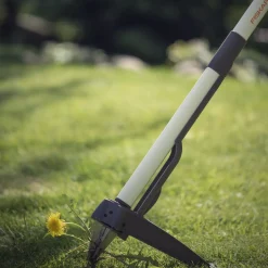 Clearance Fiskars classic mælkebøttejern 40 cm