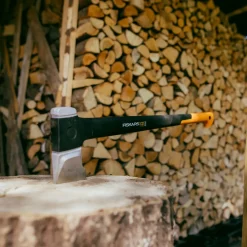 New Fiskars kløveøkse X32