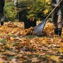 Best Fiskars løvrive sort XL