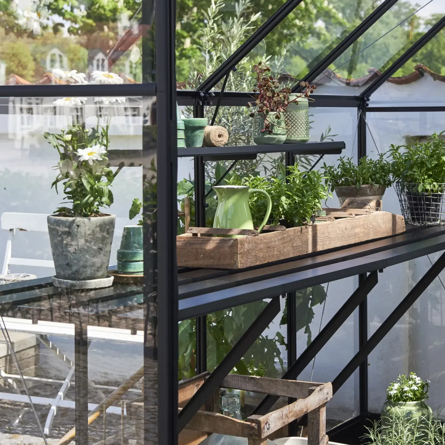 Halls Qube+ 88 drivhusbord sort