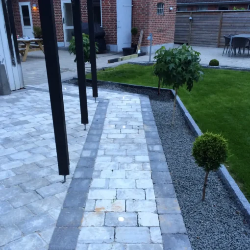 RBR Belægningssten^Herregård MEGA med rumlet kant grå 21x28x7 cm