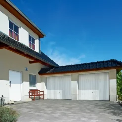 Garageporte^Hörmann Berry vippeport Pearl B 2480 x H 2070 mm (udv. karmmål)