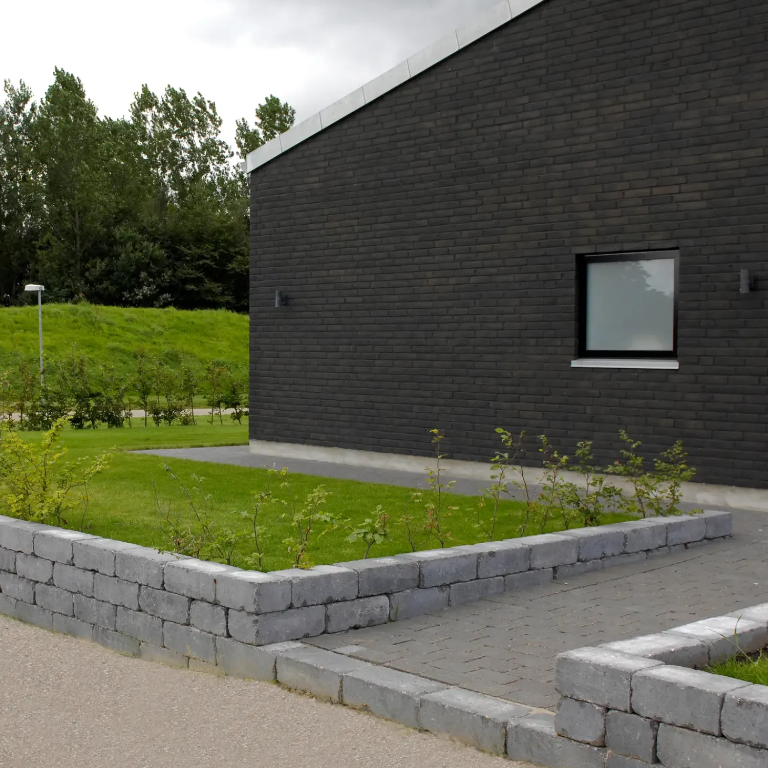 New IBF Holmegaardsten®, Makro 21x42x14 cm, antracit