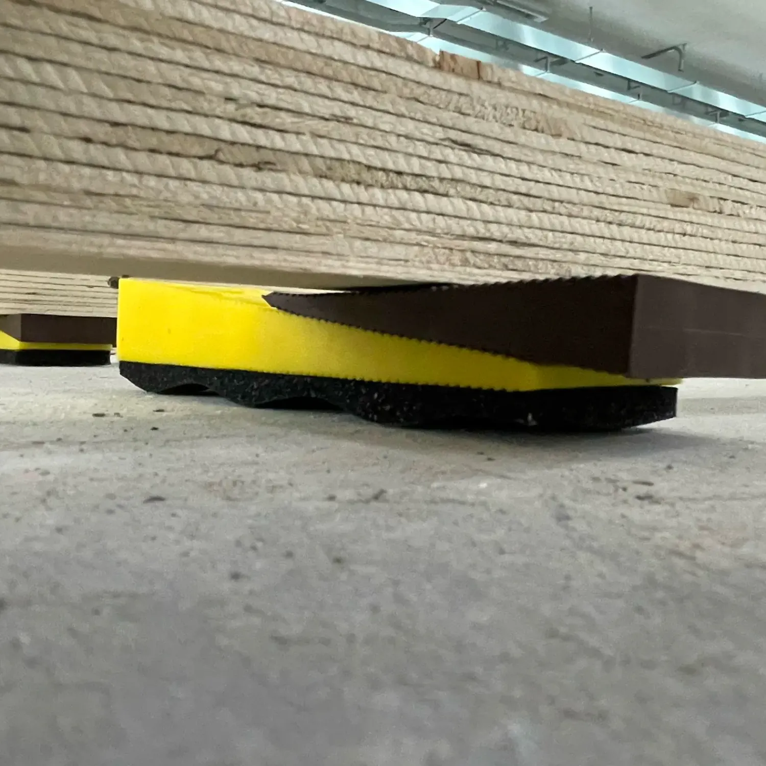 Knudsen Kilen Kiler^plastkile brun 15x45x90 mm