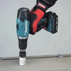 Makita Bore- Og Skruemaskiner^DDF453SFX1 18V LXT bore/skruemaskine 2x3.0 Ah inkl. 75 dele tilbehør