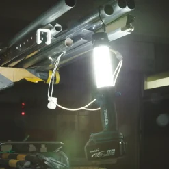 Makita Lommelygter^DEADML806 lygte 14,4V/18V solo