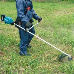 Makita Buskryddere^UR006GZ02 40V XGT buskrydder solo