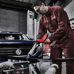 Milwaukee Fugeværktøj Og Tilbehør^C18 PCG/600 18V fugepistol m/600 ml rør 1 x 2.0 Ah batteri og lader