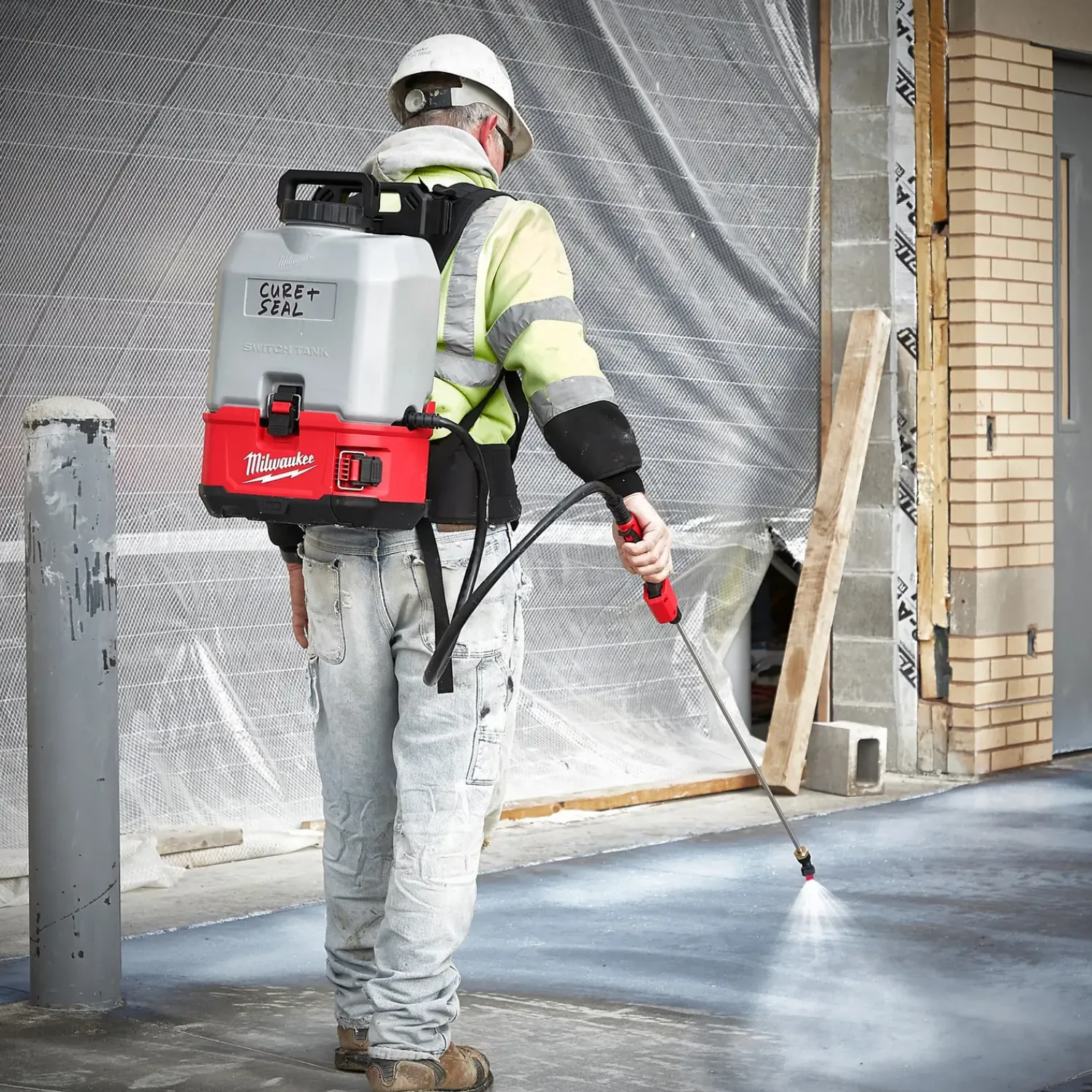 Milwaukee Ukrudtsbekæmpelse^M18 BPFP-CCST Switch Tank™ sprøjtebeholder 15 L til beton - solo