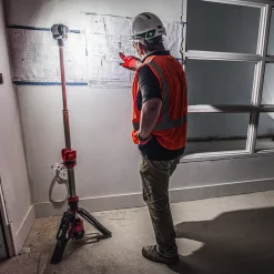 Discount Milwaukee M12™ SAL-0 arbejdslampe m/stativ solo