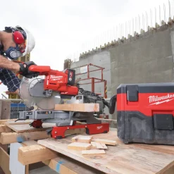 Milwaukee Støvsugere^M18 VC2 -0 18V våd/tør-støvsuger solo