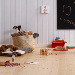 Hot Moelven massiv fyrretræsgulv robust ubehandlet 155x25 mm