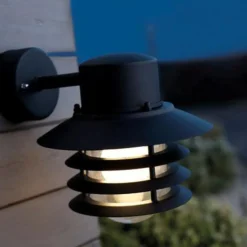 Nordlux Udendørs Væglamper^Vejers udendørs væglampe med sensor sort