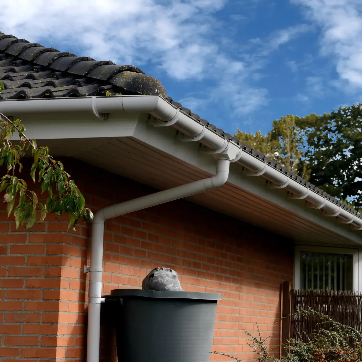 Plastmo Plasttagrender^tagrender nr. 12, 6 m grå