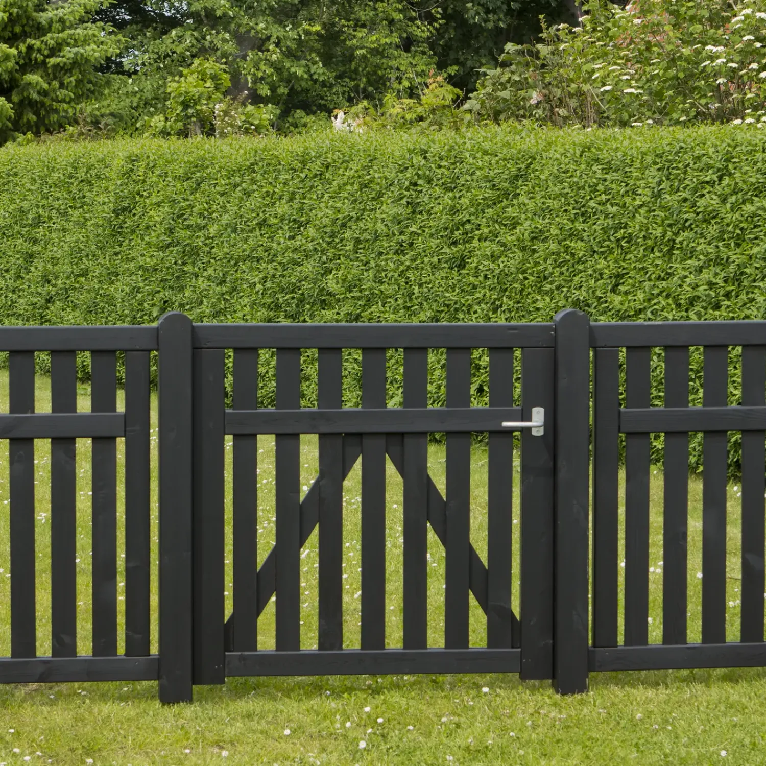 New Plus Country enkeltlåge inkl. beslag 100x98 cm sort