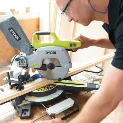 Ryobi Kap-/Geringssave^EMS216L kap-/geringssav 1500W