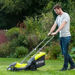 Ryobi Græstrimmere^kombisæt 18V ONE+ plæneklipper/græstrimmer 4,0Ah batteri og lader