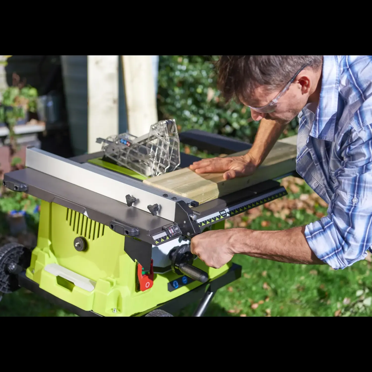 Ryobi Bordrundsave^RTS1800EF-G bordrundsav 1800W 560x710 mm