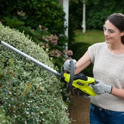 Hot Ryobi  18V ONE+ græstrimmer og hækkeklipper m/1 stk. 2,0 Ah batteri og lader (RHT1845LT25M20)