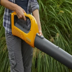 Best Stiga SAB 100 AE 20V løvblæser 1x4.0 Ah batteri og lader