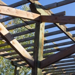 New Tømmer høvlede stolper trykimprægneret 70 x 70 mm x 2,4 m